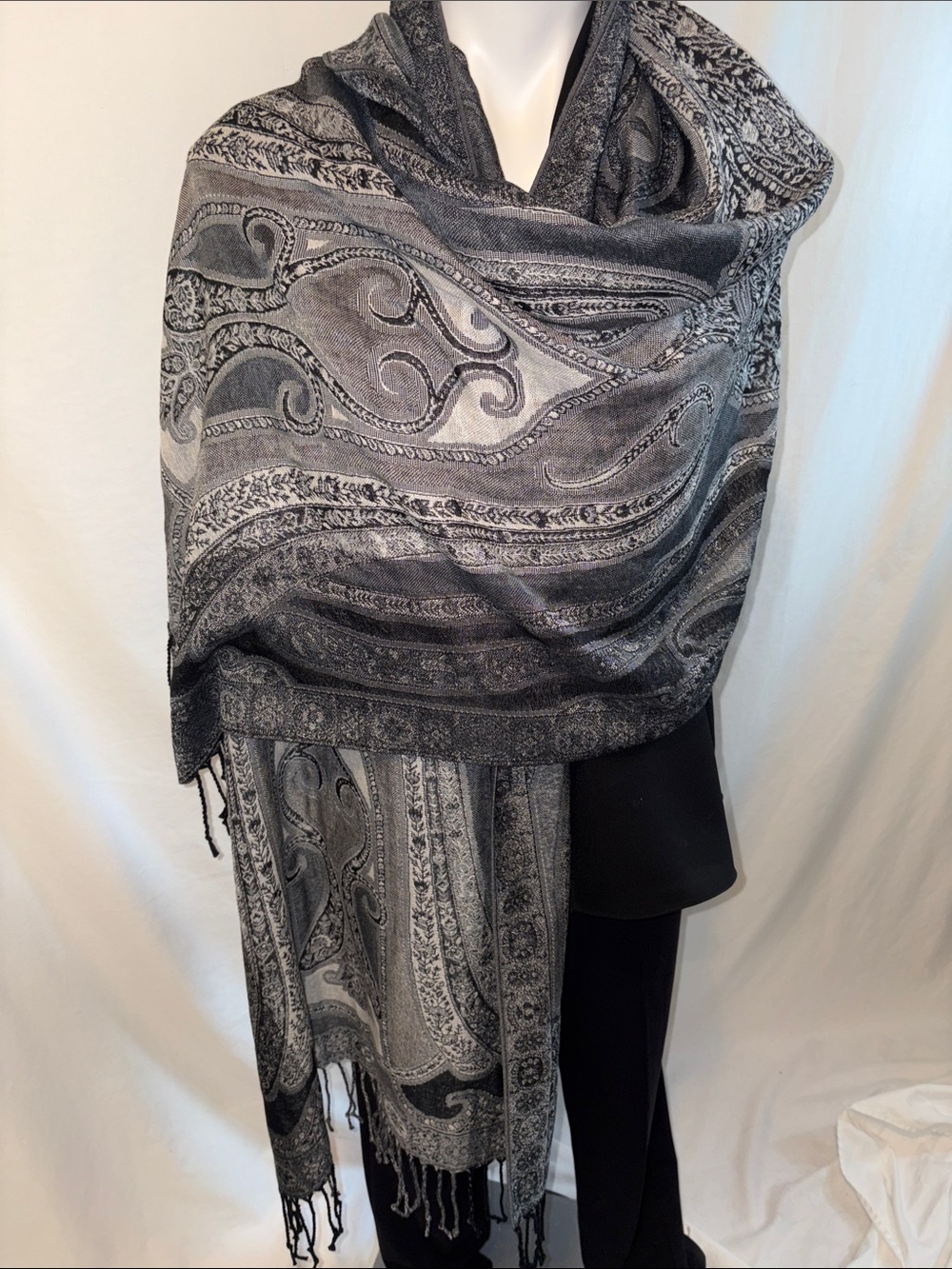 Nine West Large Gray Paisley Fringe Scarf Wrap